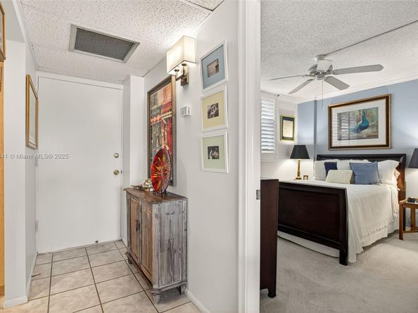 115 Royal Park Dr 2C, Oakland Park FL 33309