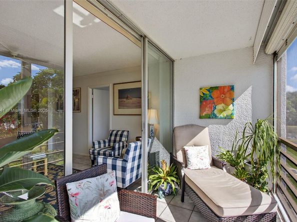 115 Royal Park Dr 2C, Oakland Park FL 33309