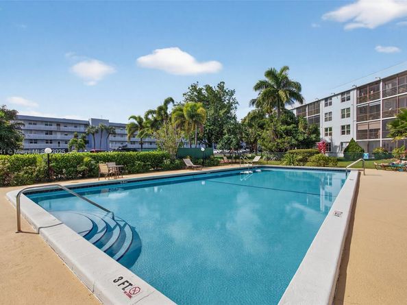 115 Royal Park Dr 2C, Oakland Park FL 33309