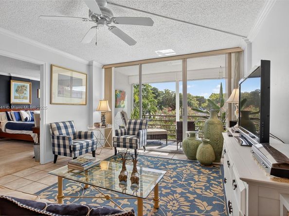 115 Royal Park Dr 2C, Oakland Park FL 33309