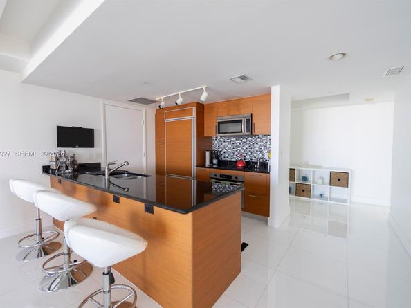 50 Biscayne Blvd 3702, Miami FL 33132