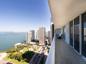 50 Biscayne Blvd 3702, Miami FL 33132