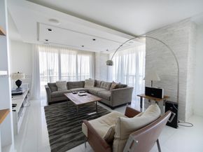 50 Biscayne Blvd 3702, Miami FL 33132