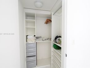 50 Biscayne Blvd 3702, Miami FL 33132