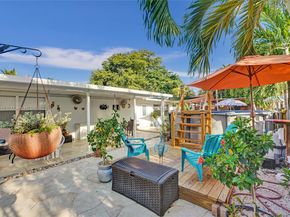 6520 W 8th Ln, Hialeah FL 33012