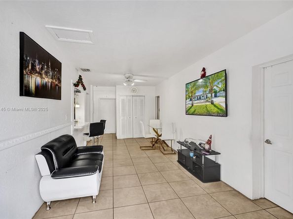 6520 W 8th Ln, Hialeah FL 33012