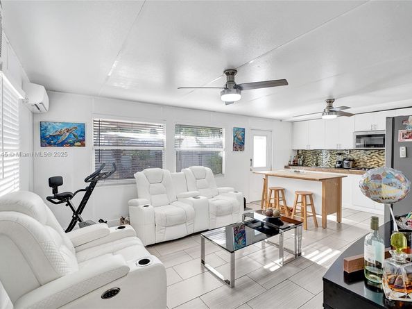 6520 W 8th Ln, Hialeah FL 33012