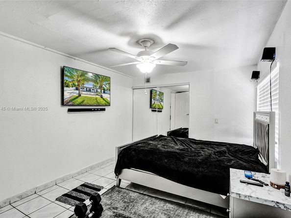6520 W 8th Ln, Hialeah FL 33012