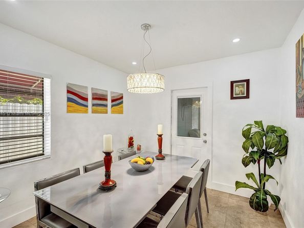 6520 W 8th Ln, Hialeah FL 33012