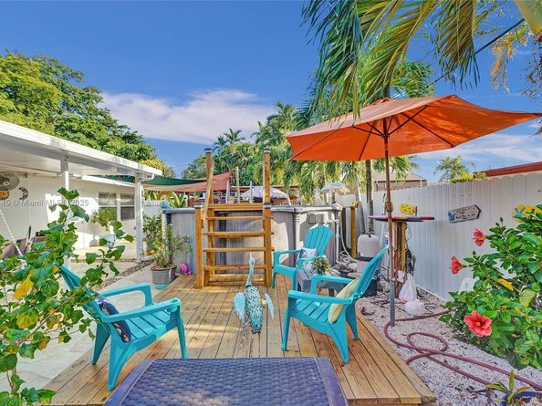 6520 W 8th Ln, Hialeah FL 33012