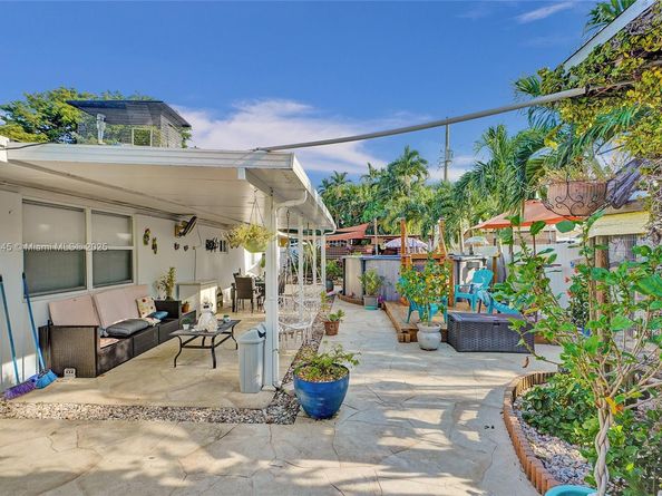 6520 W 8th Ln, Hialeah FL 33012