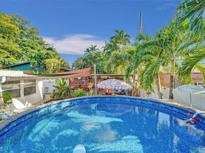 6520 W 8th Ln, Hialeah FL 33012