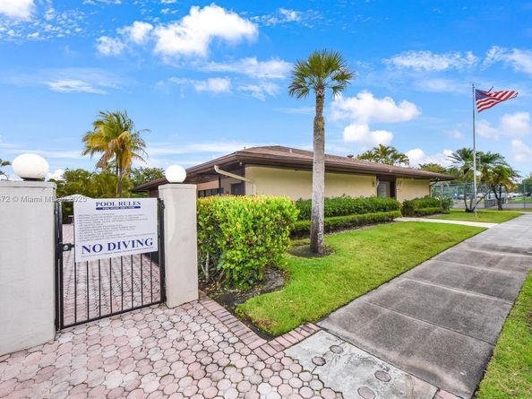 9814 W Mcnab Rd 204, Tamarac FL 33321