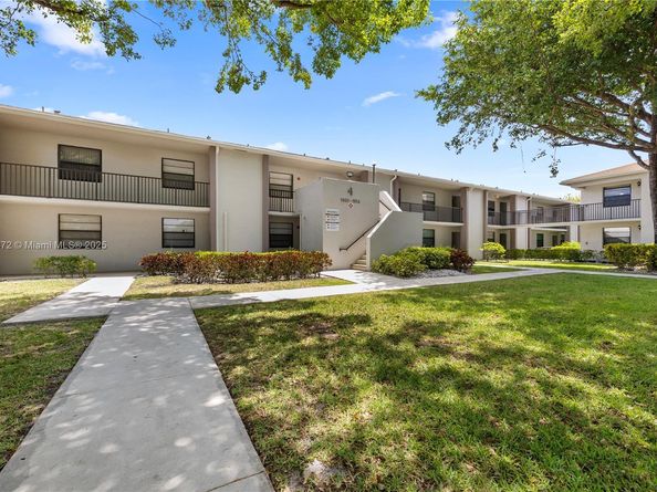 9814 W Mcnab Rd 204, Tamarac FL 33321