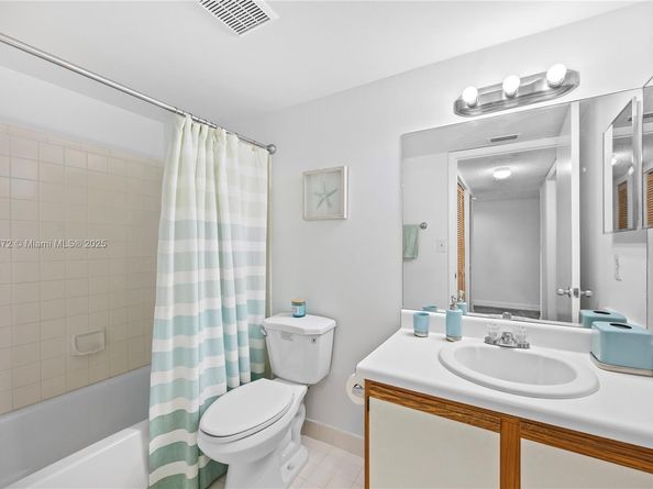 9814 W Mcnab Rd 204, Tamarac FL 33321