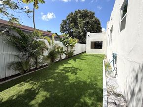 2272 SW 13th St, Miami FL 33145