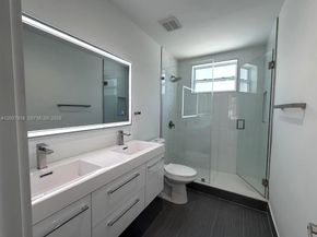 2272 SW 13th St, Miami FL 33145