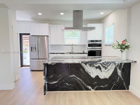 2272 SW 13th St, Miami FL 33145