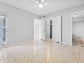 3040 NE 16th Ave 104, Oakland Park FL 33334