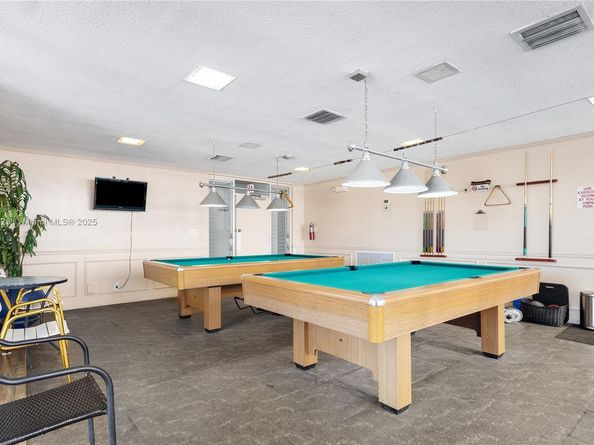 3040 NE 16th Ave 104, Oakland Park FL 33334