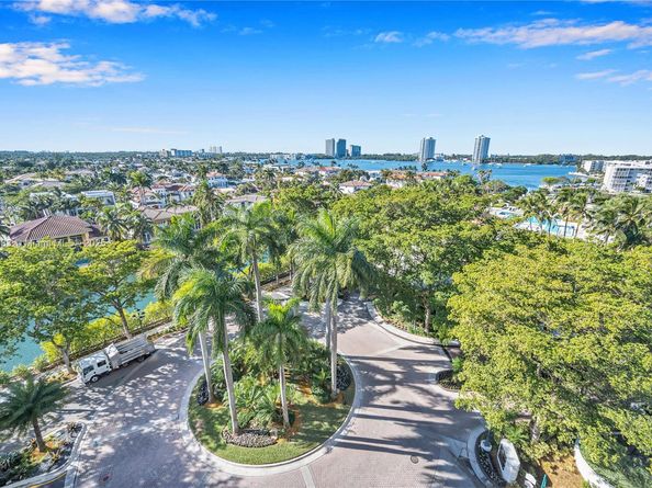 2000 Island Blvd 806, Aventura FL 33160