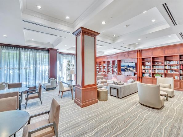 2000 Island Blvd 806, Aventura FL 33160