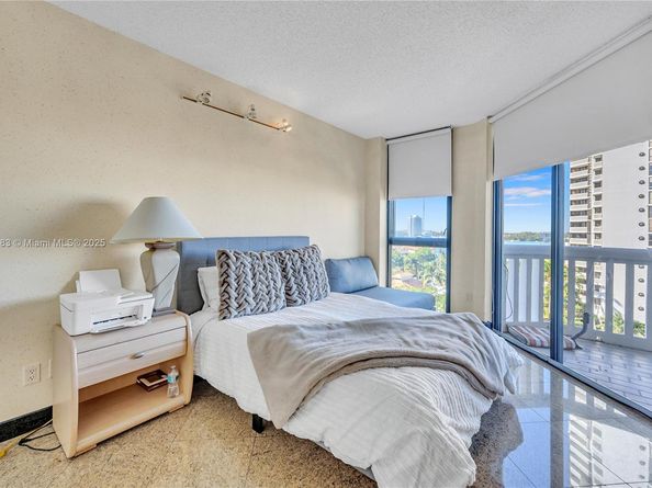 2000 Island Blvd 806, Aventura FL 33160