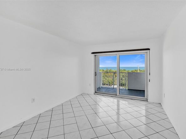 8000 Harding Ave 7F, Miami Beach FL 33141