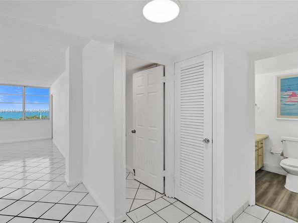 8000 Harding Ave 7F, Miami Beach FL 33141