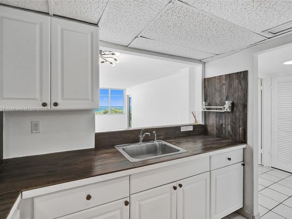 8000 Harding Ave 7F, Miami Beach FL 33141