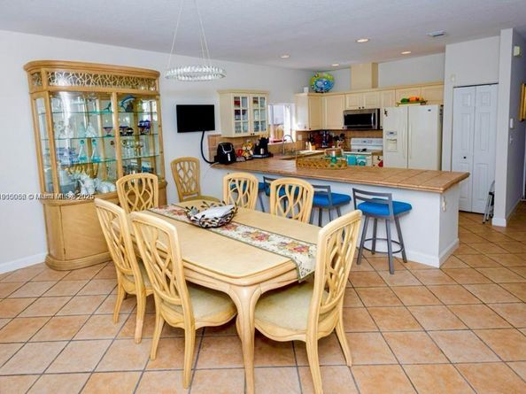 14241 SW 129th Ct, Miami FL 33186