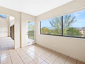 6601 SW 116th Ct 404, Miami FL 33173