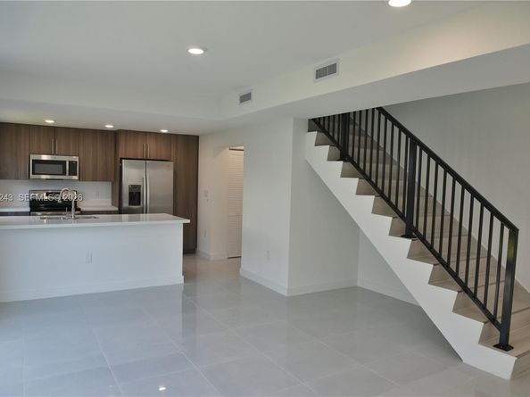 1179 NW 1st St, Florida City FL 33034