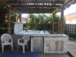 2908 N 36th Ave, Hollywood FL 33021