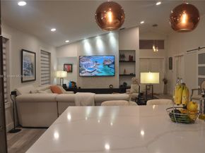 2908 N 36th Ave, Hollywood FL 33021