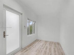 2900 SW 4th St, Miami FL 33135