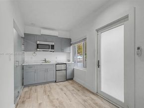 2900 SW 4th St, Miami FL 33135