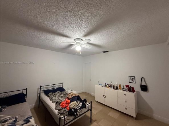 7200 SW 22nd St, Miami FL 33155