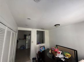 7200 SW 22nd St, Miami FL 33155