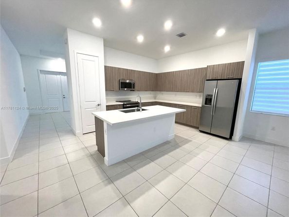 4506 SW 174th Ave, Miramar FL 33029