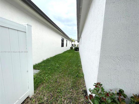 4506 SW 174th Ave, Miramar FL 33029