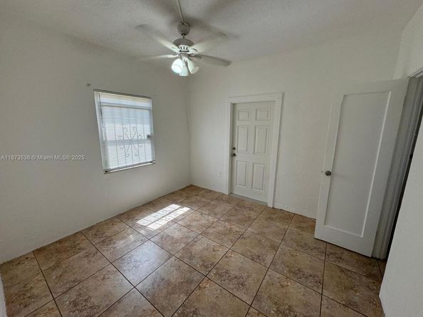 1411 NW 41st St, Miami FL 33142