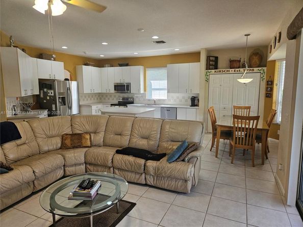 21300 Waycross Dr, Boca Raton FL 33428