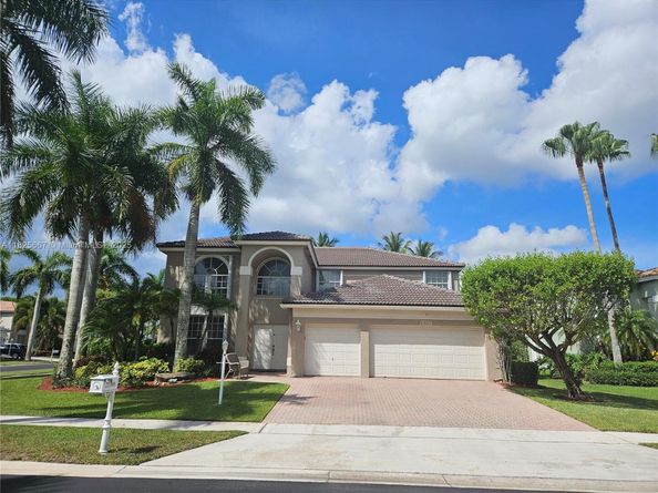 21300 Waycross Dr, Boca Raton FL 33428