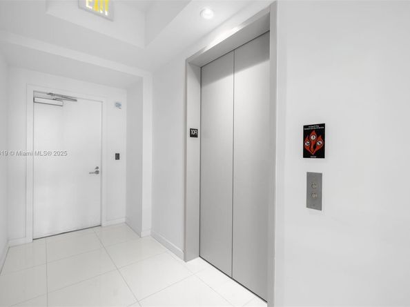 851 NE 1st Ave 1008, Miami FL 33132