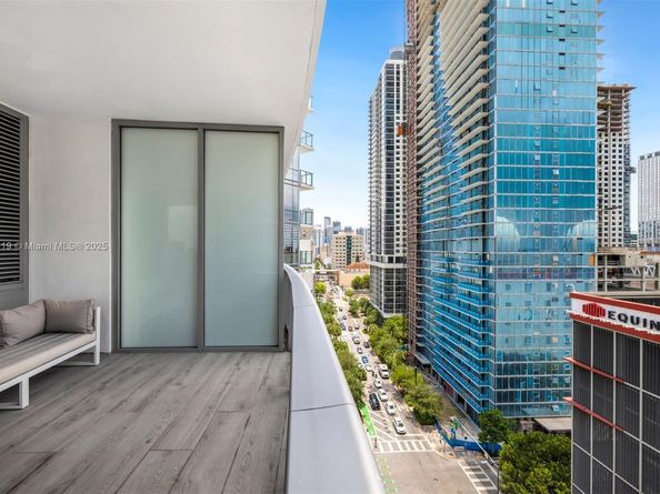 851 NE 1st Ave 1008, Miami FL 33132