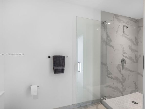 851 NE 1st Ave 1008, Miami FL 33132