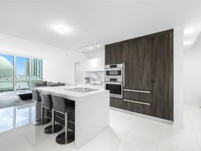 851 NE 1st Ave 1008, Miami FL 33132