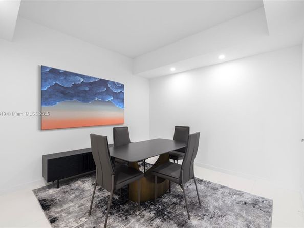 851 NE 1st Ave 1008, Miami FL 33132