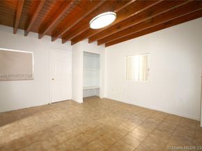 1119 SW 9th St, Miami FL 33130